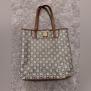 Tommy Hilfiger Tote Bag - Good Condition with Minor Bottom Scuff